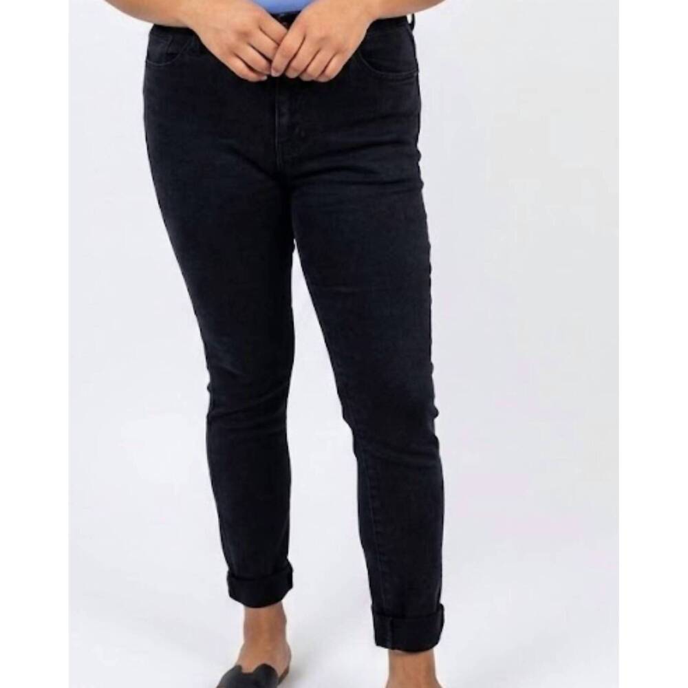 NEW JUST BLACK DENIM modern classic skinny jeans in black